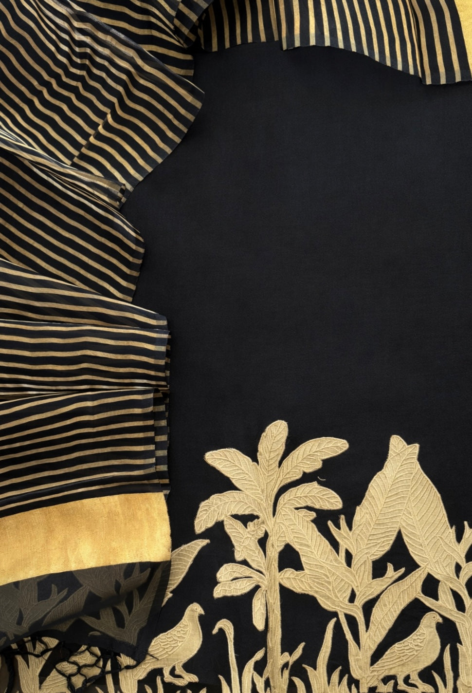 Golden Strip Noir-3 Piece Suit Set