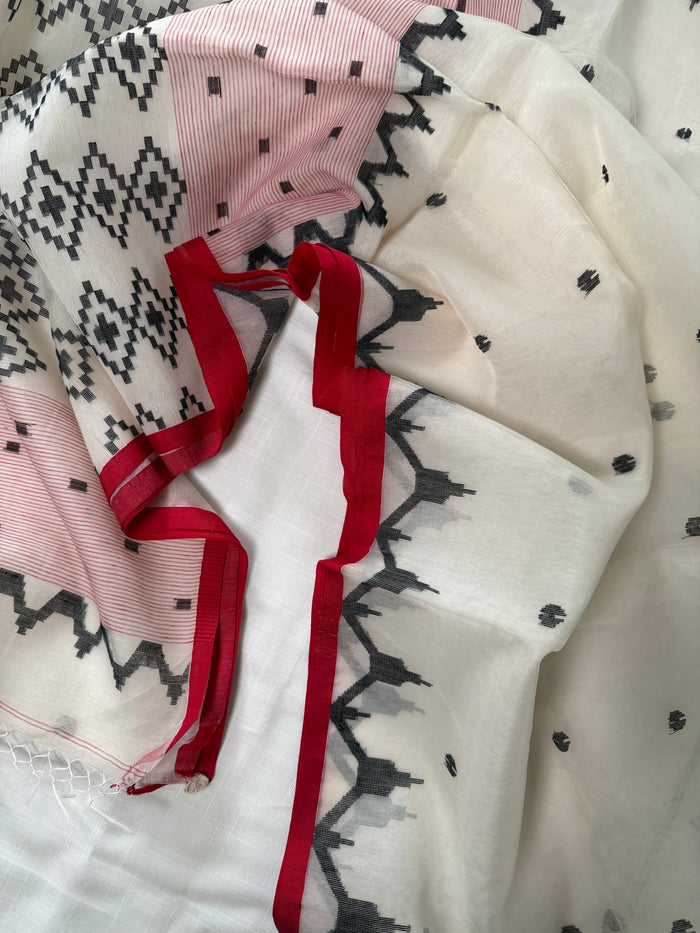 SHADA LAL- White muslin jamdani handwork comes with blouse piece