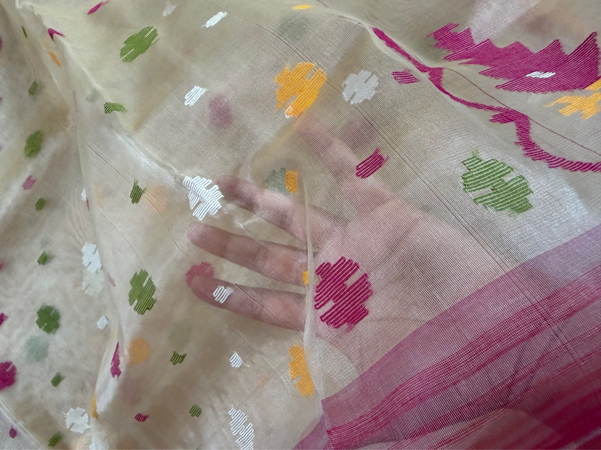 DUDH ALTA - Cream muslin jamdani hand weaving comes with blouse piece