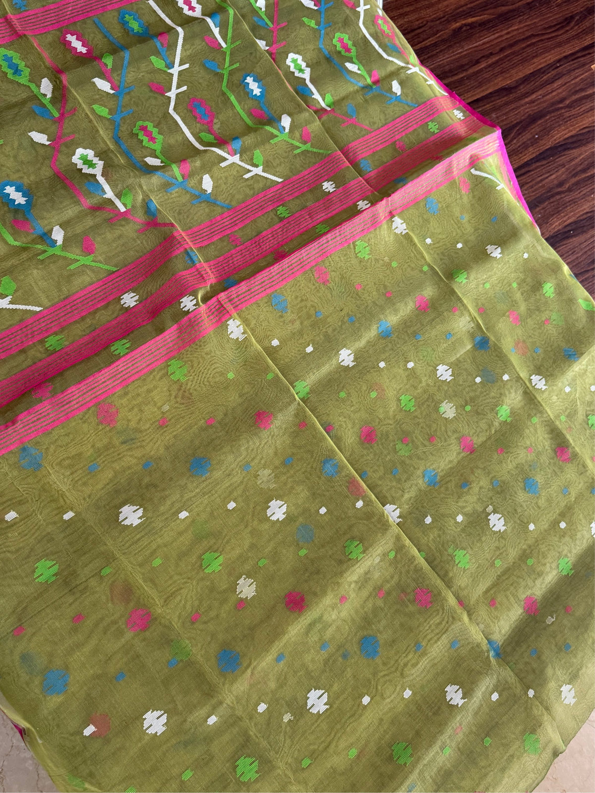 SABUJ BOU -Green muslin jamdani hand weaving