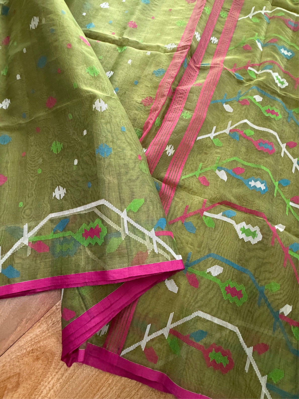 SABUJ BOU -Green muslin jamdani hand weaving