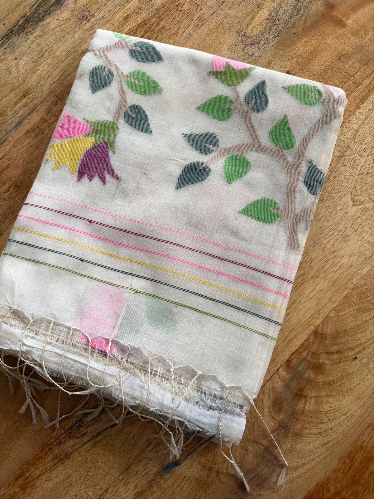 SADA PHOOL - Cream muslin jamdani hand weaving comes with blouse piece