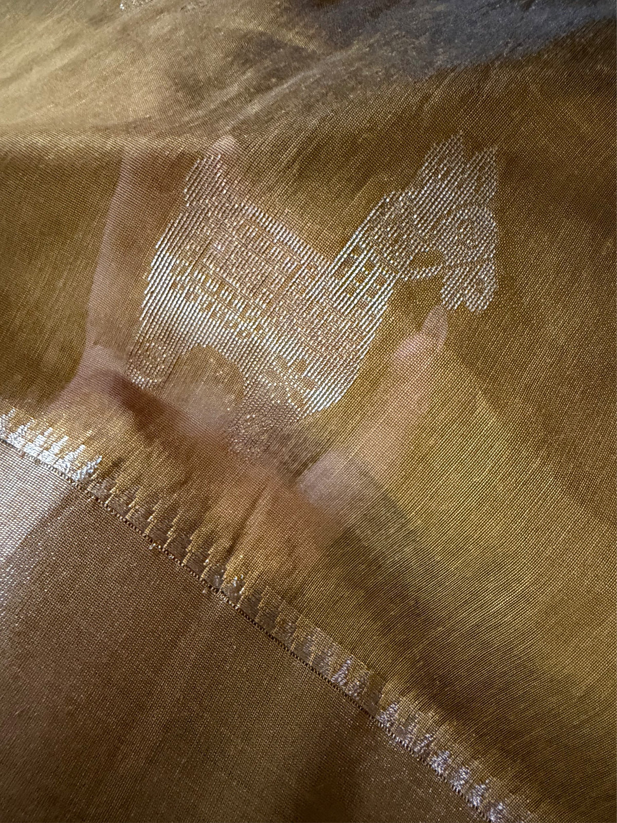 SONAR CHAYYA- Brown cotton silk saree with zari work comes with blouse piece.