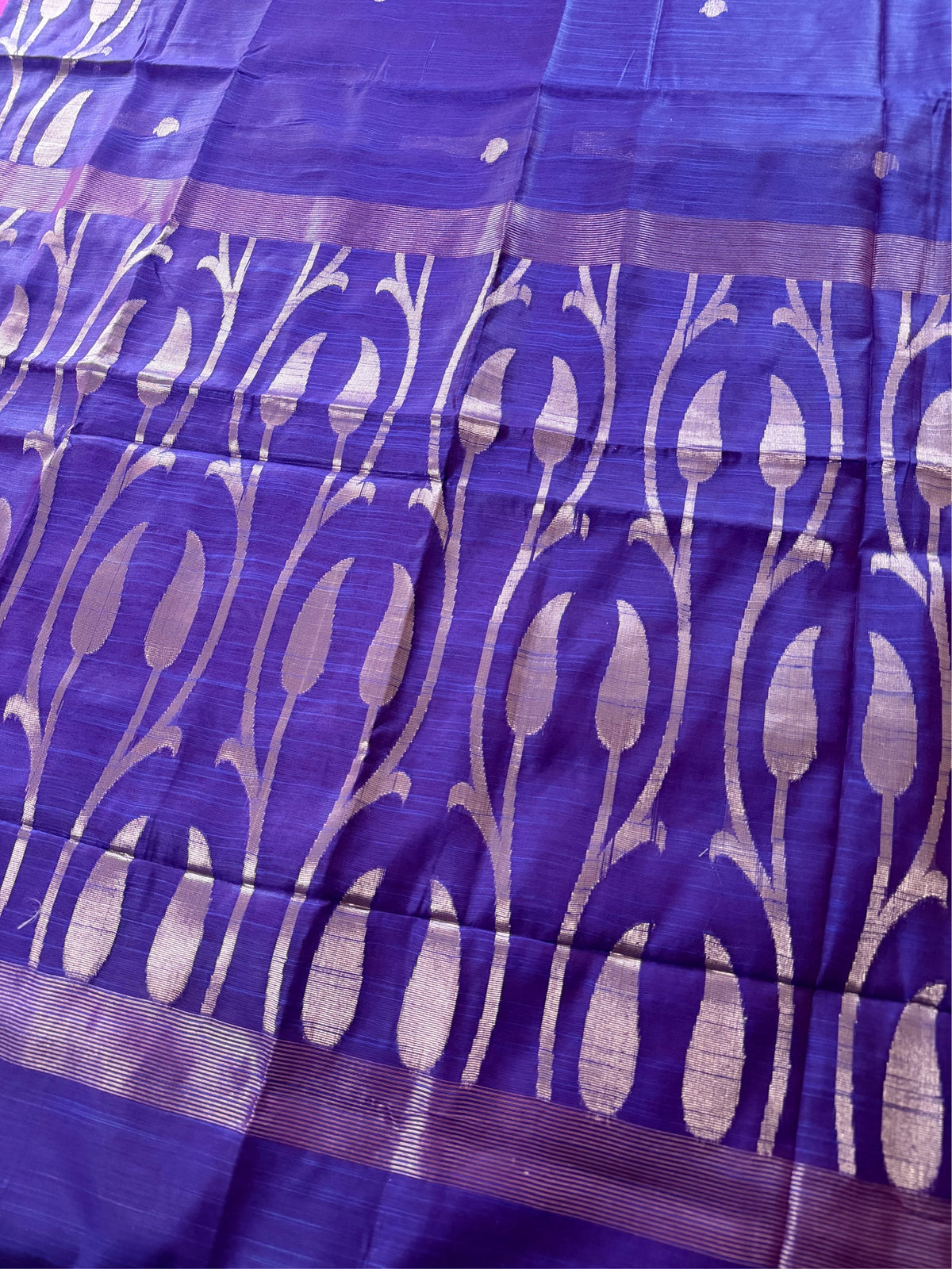 AMBARI UTSAV - Purple cotton silk saree with zari work comes with blouse piece.