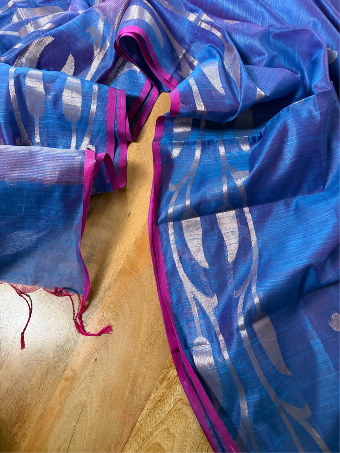 INDRA NEEL - Blue cotton silk saree with zari work comes with blouse piece.