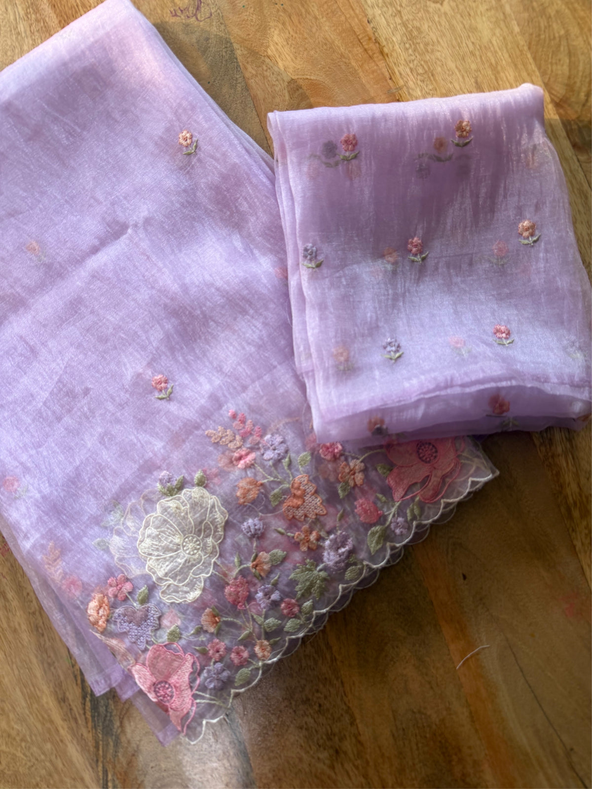 BLUSH AND BLOOM - Lilac purple` comes with blouse piece