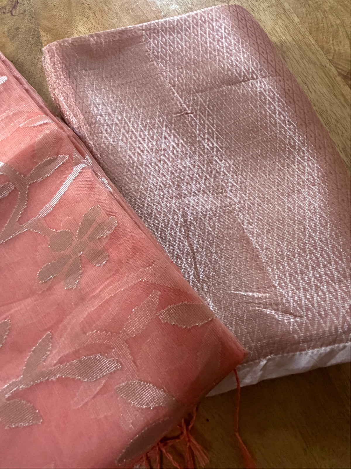 PUJOR AALO - Peach and gold comes with blouse piece