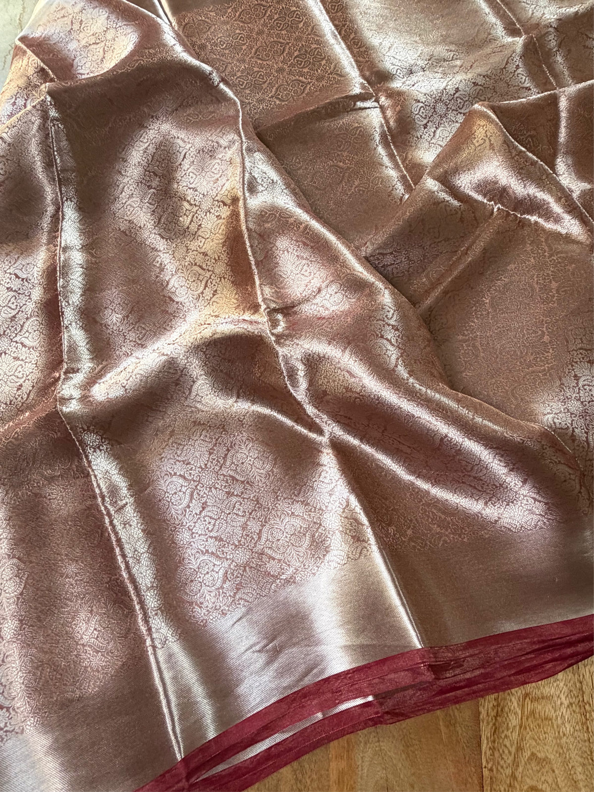 LAAL ZARI- Red and gold comes with blouse piece