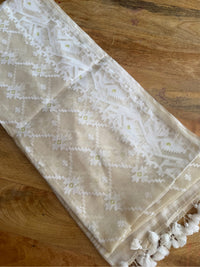SHUVRO - Creamish white cotton jamdani saree comes with blouse piece