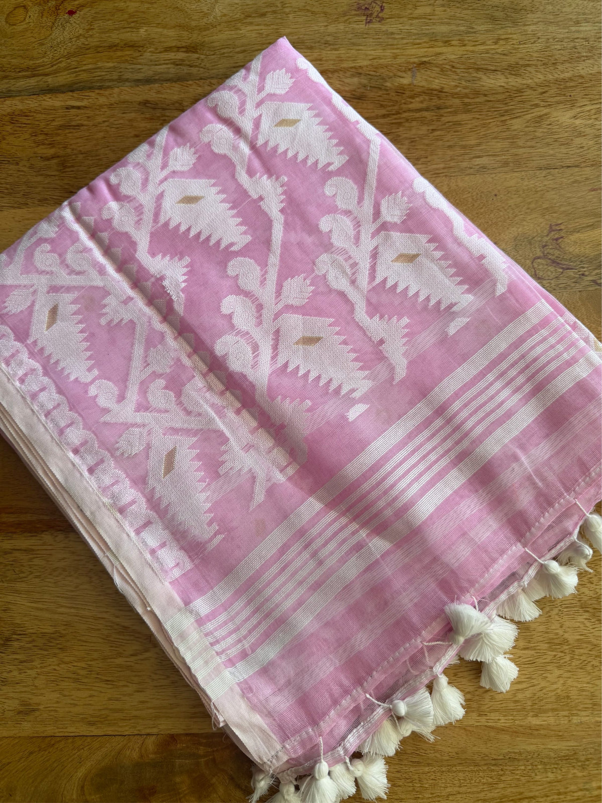 SHAPLA - Pink cotton jamdani saree comes with blouse piece