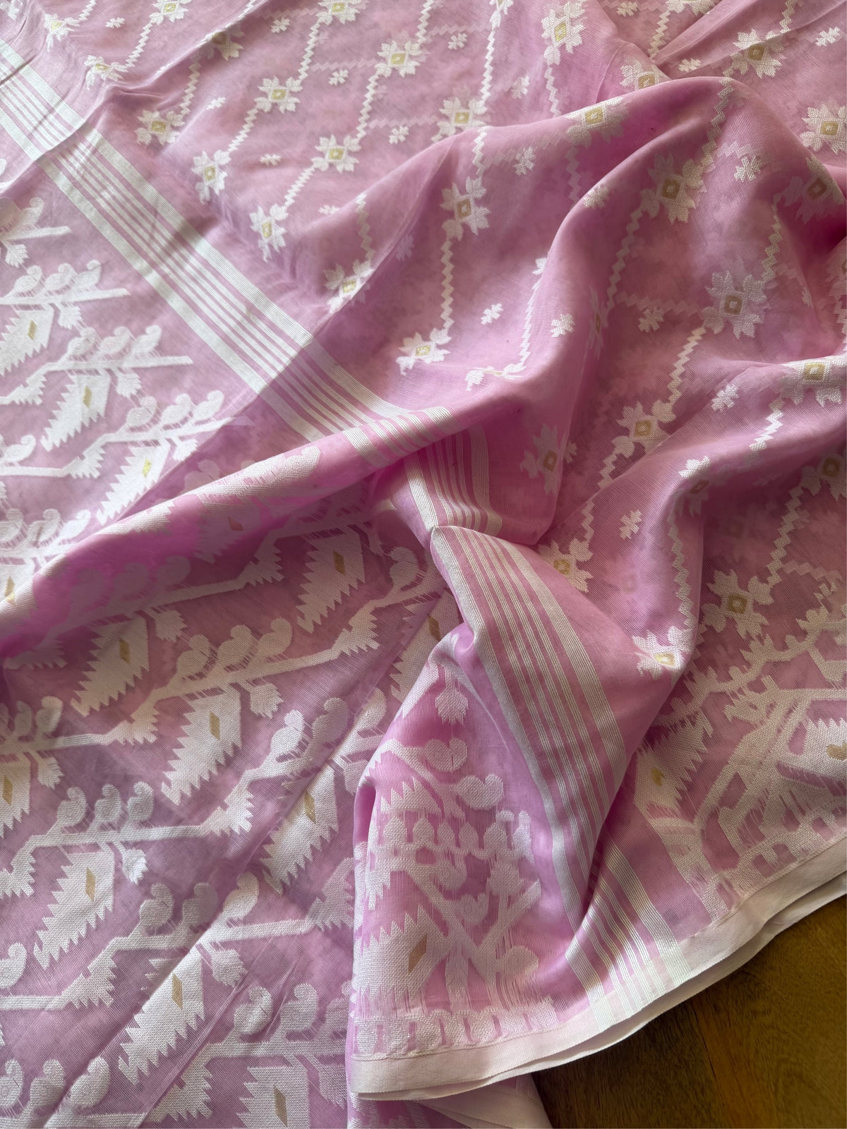 SHAPLA - Pink cotton jamdani saree comes with blouse piece