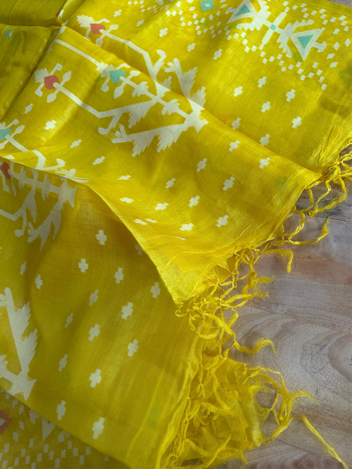 SORSHE - Yellow tussar saree comes with blouse piece