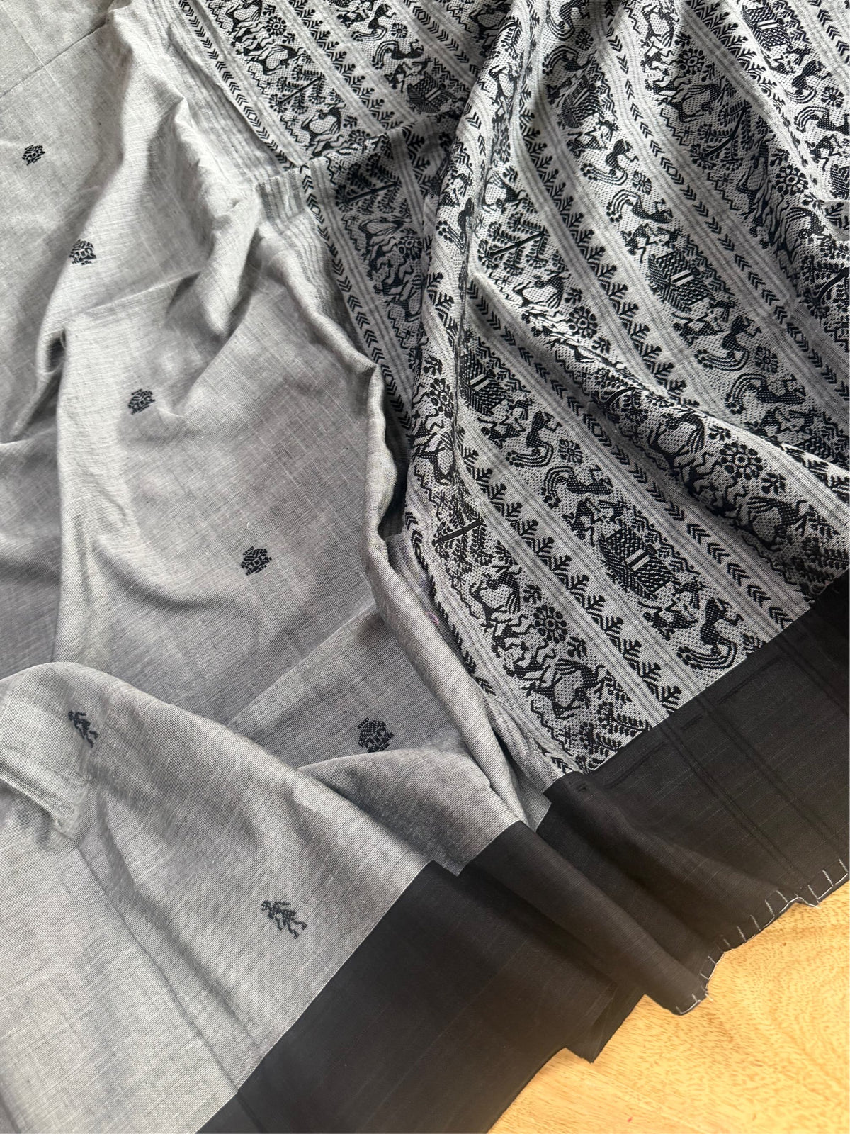 SHYAMAL - Grey cotton saree comes with blouse piece