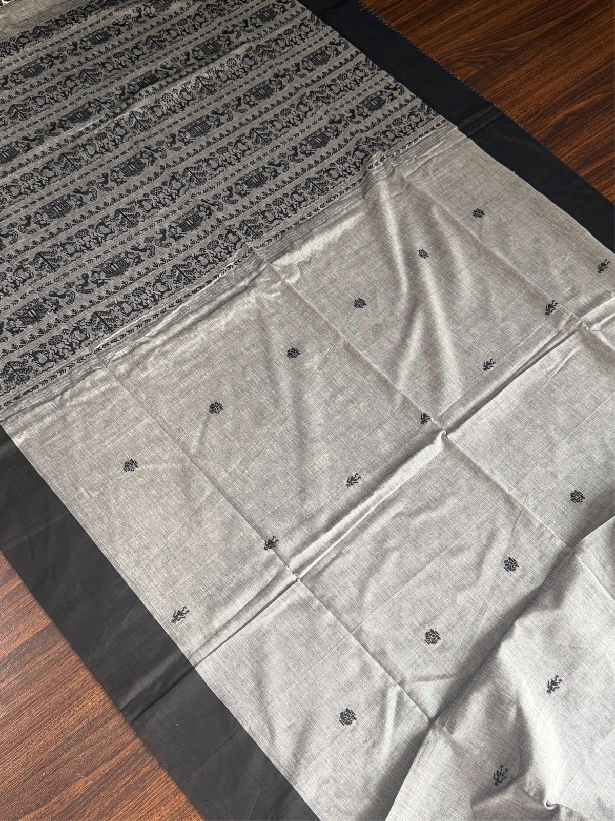 SHYAMAL - Grey cotton saree comes with blouse piece