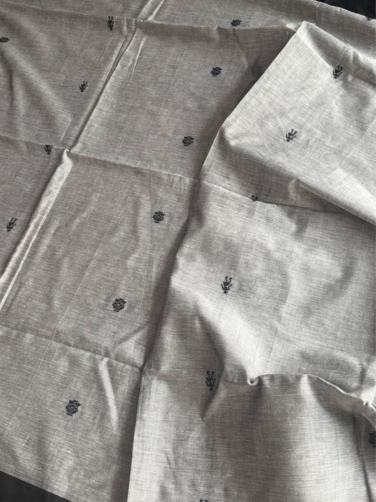 SHYAMAL - Grey cotton saree comes with blouse piece
