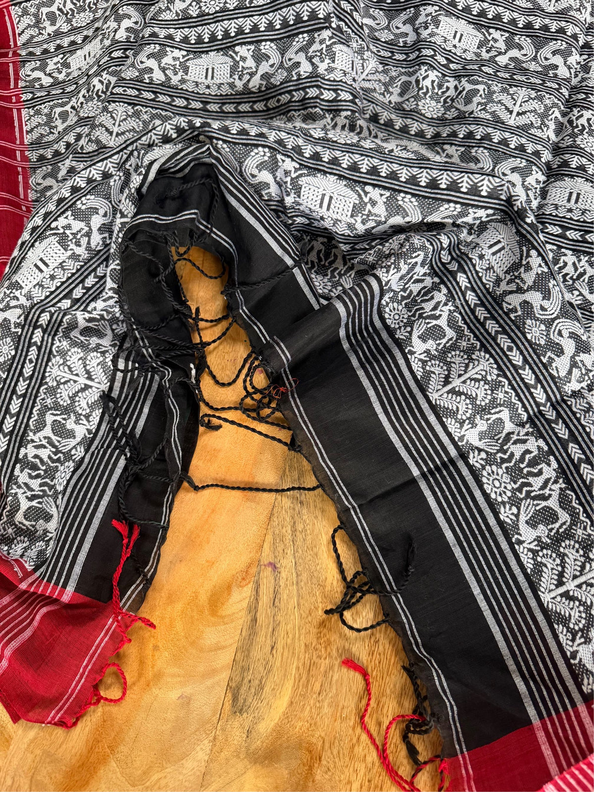 NISHI - Black cotton saree comes with blouse piece